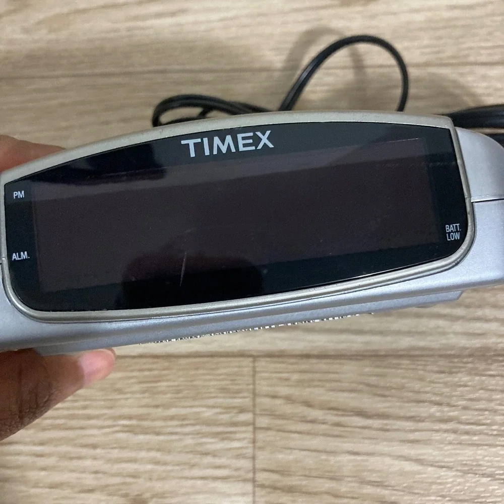 Timex Alarm Clock Unisex OS Silver Extra‎ Loud Digital T109S SNOOZE VINTAGE